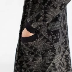 SHOKO Cardigans & Jackets Cardigan Mona In Black Geo. 6 SHOKO Cardigans & Jackets Cardigan Mona In Black Geo.