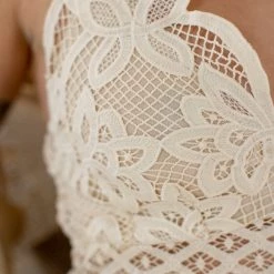 SHOKO Crop Top Cassandra Beige Lace Tops & T-Shirts