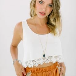 SHOKO Crop Top Liv White Lace
