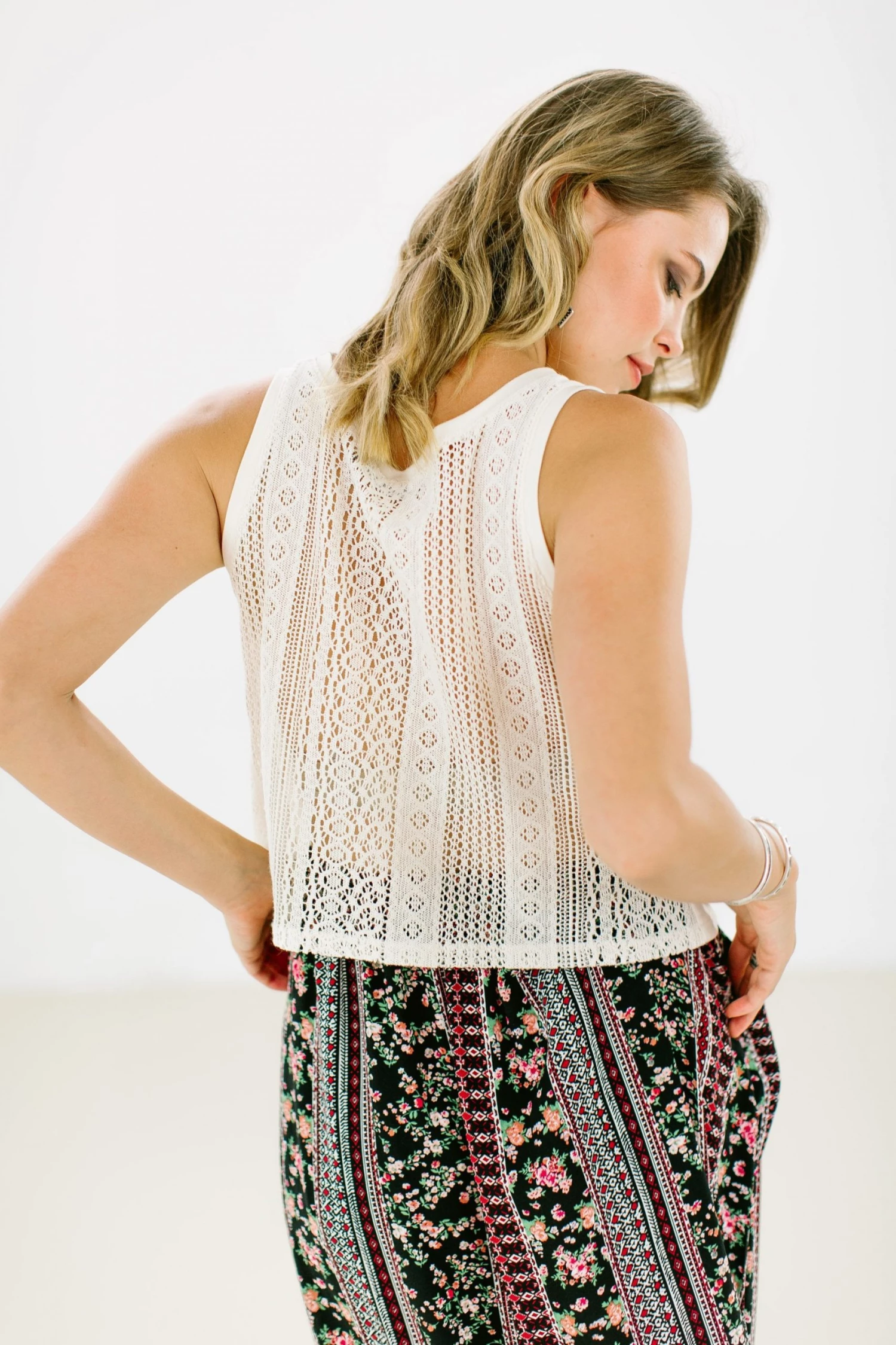 SHOKO Crop Top Rose Creme. 1 SHOKO Crop Top Rose Creme.