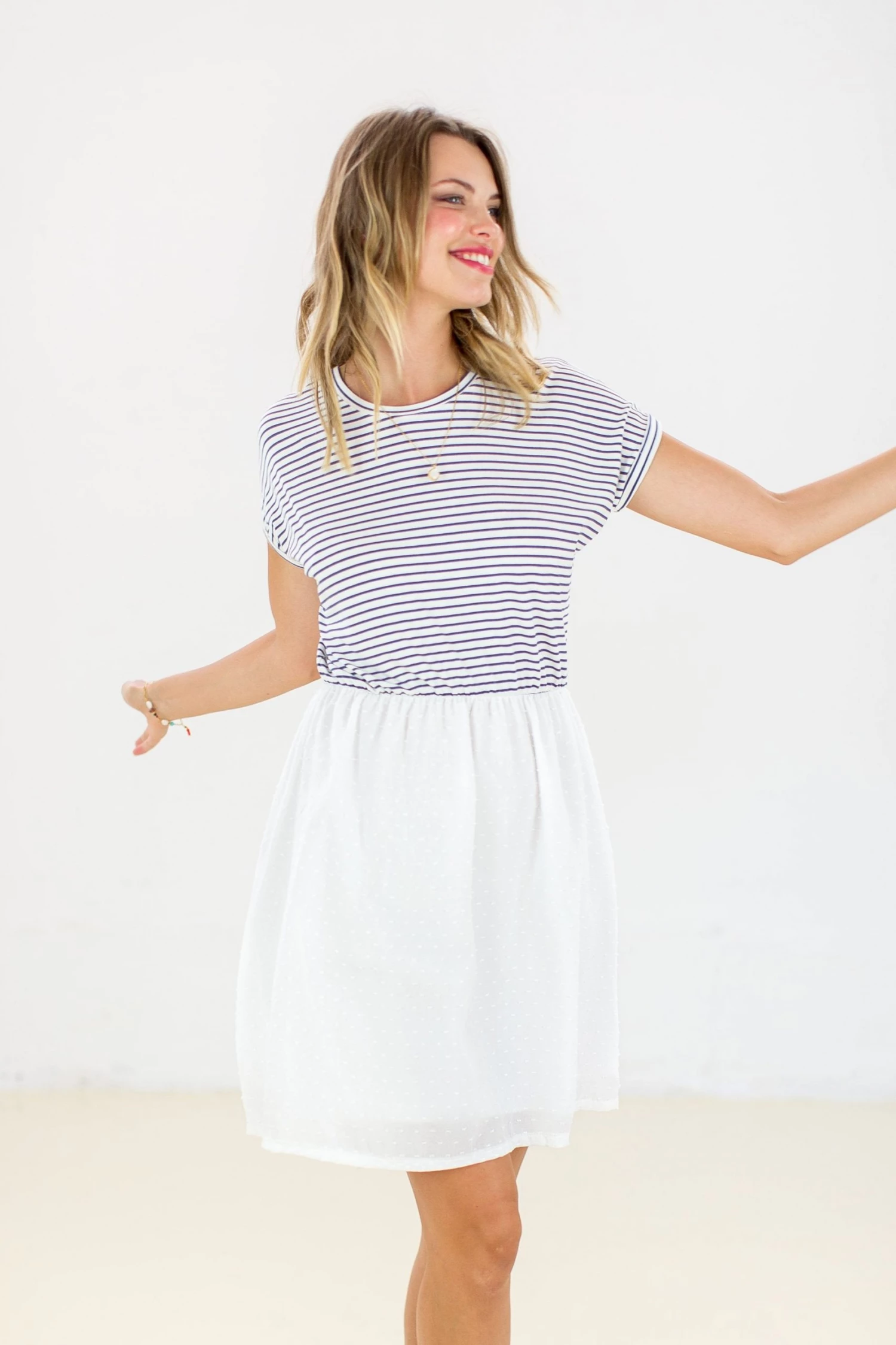 SHOKO Dress Annie White Navy. 4 SHOKO Dress Annie White Navy.