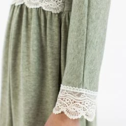 SHOKO Dress Chandelier Mint Lace.