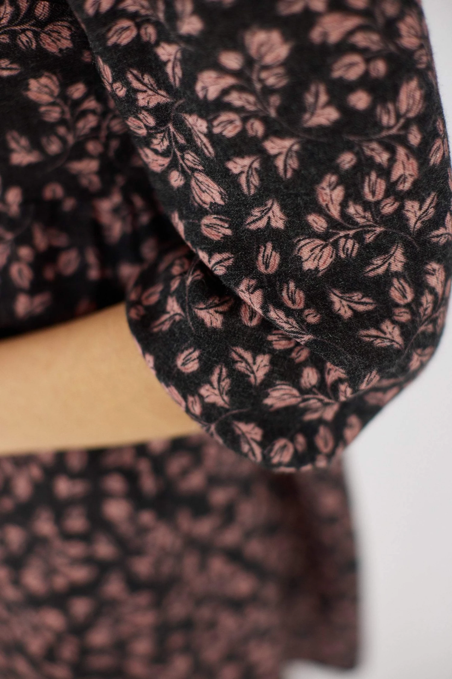 SHOKO Dresses Dress Naria Black & Dusty Pink Floral. 2 SHOKO Dresses Dress Naria Black & Dusty Pink Floral.