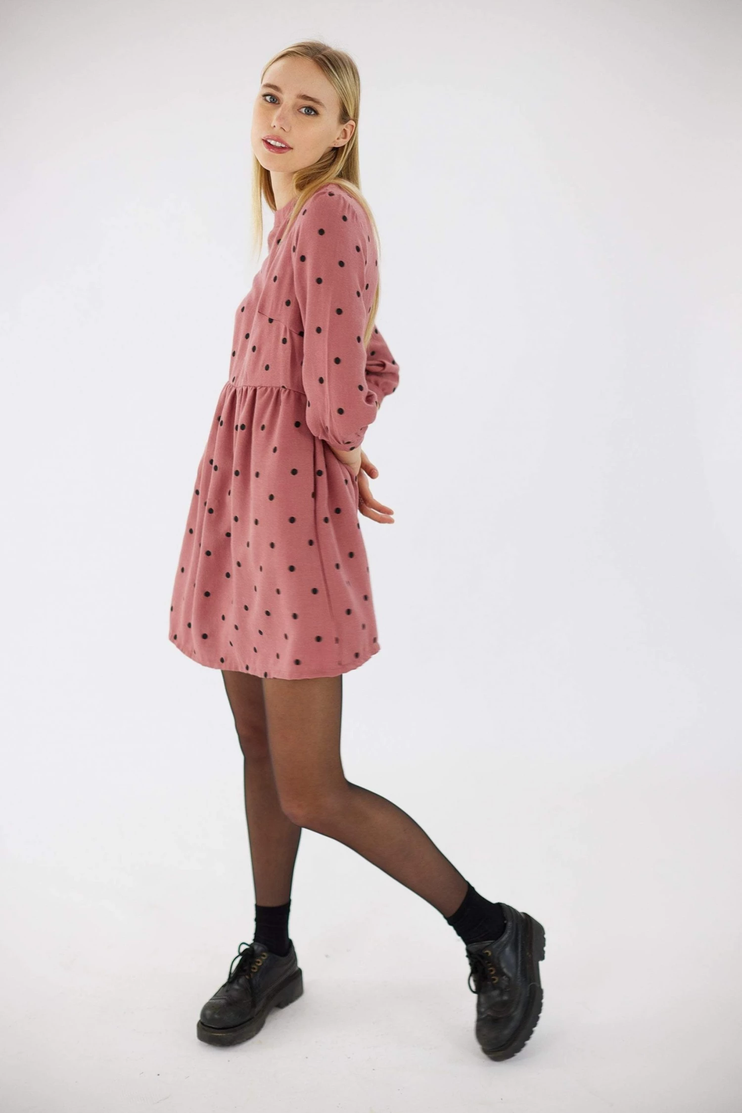 SHOKO Dress Naria Dusty Pink Polka Dots. 3 SHOKO Dress Naria Dusty Pink Polka Dots.