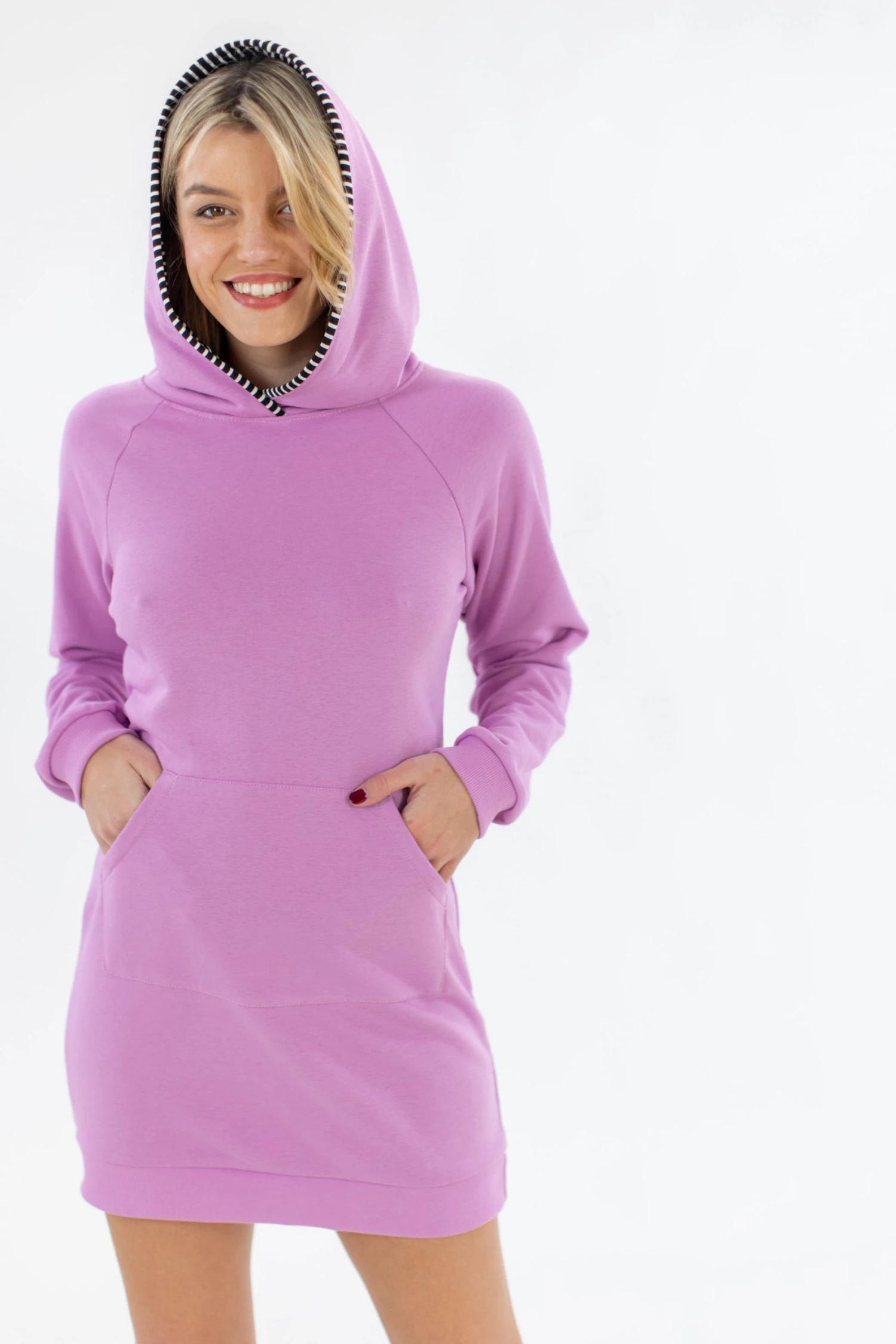 SHOKO Sweaters & Hoodies Hoodie Bubblegum. 1 SHOKO Sweaters & Hoodies Hoodie Bubblegum.