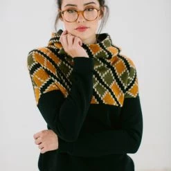 SHOKO Sweaters & Hoodies Hoodie To Go Black Patchwork. 18 SHOKO Sweaters & Hoodies Hoodie To Go Black Patchwork.