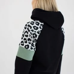 SHOKO Hoodie Vera Leo Black.