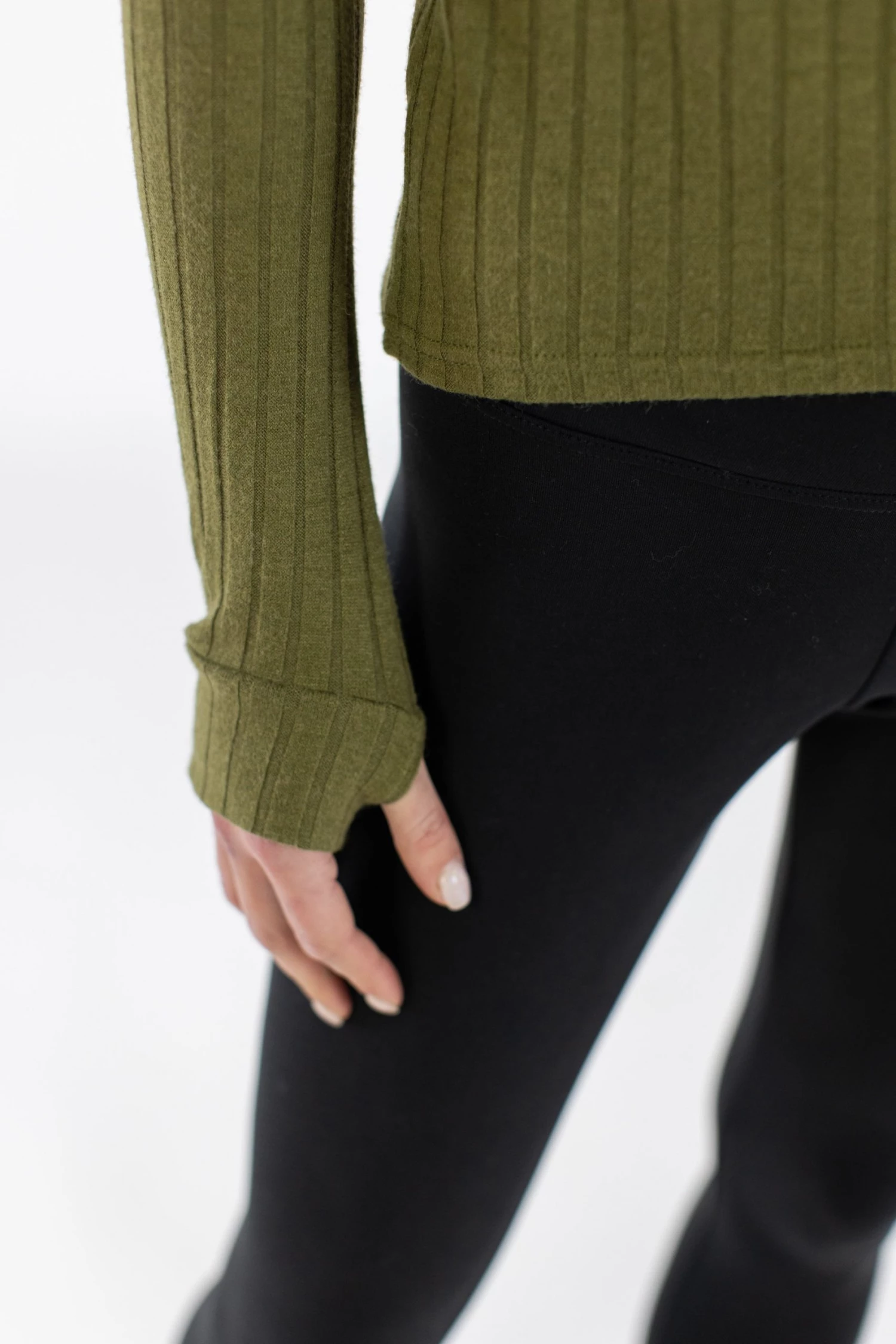 SHOKO Ribb Hoodie Aspen Olive. 5 SHOKO Ribb Hoodie Aspen Olive.