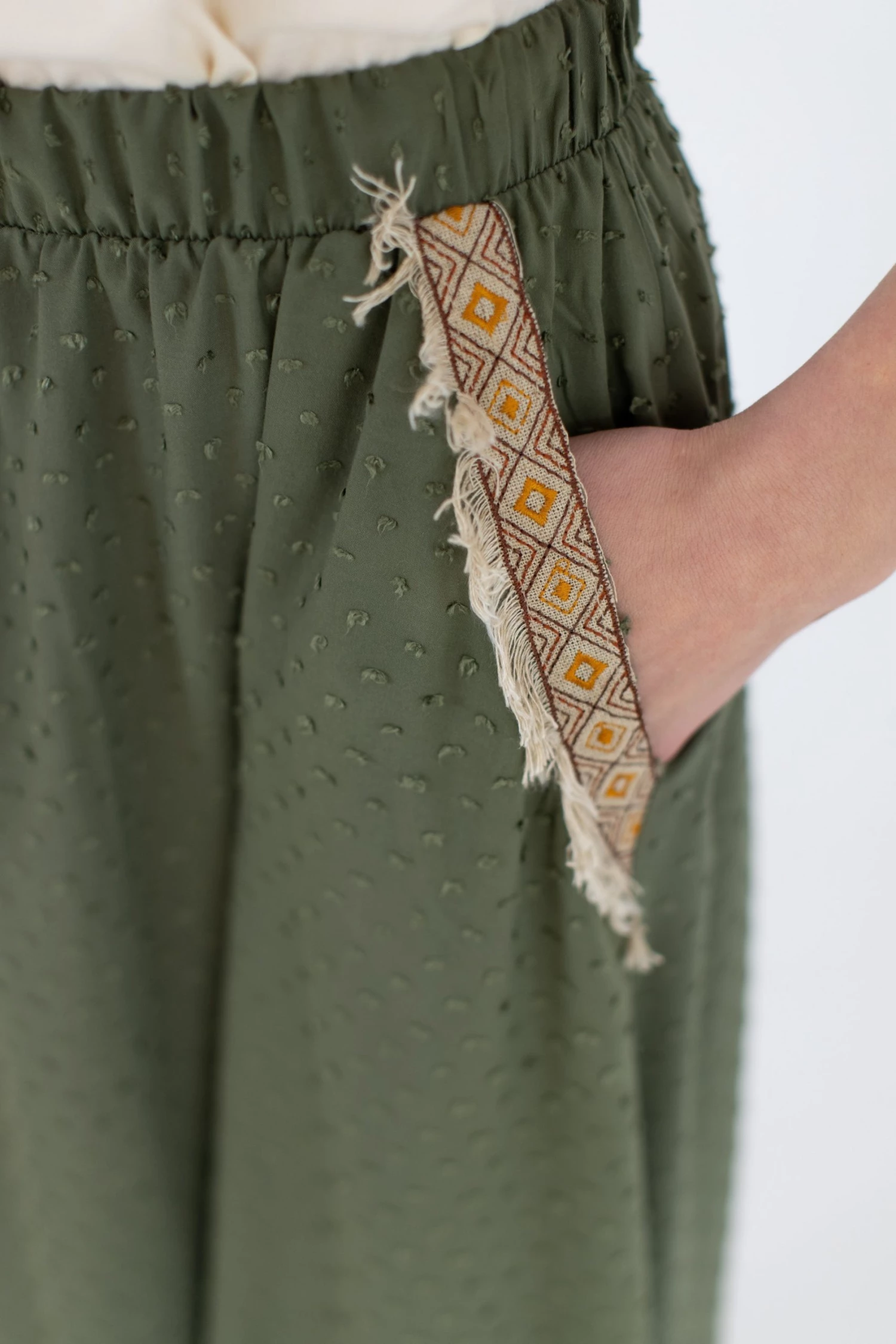 SHOKO Skirt Allegra Olive. 2 SHOKO Skirt Allegra Olive.