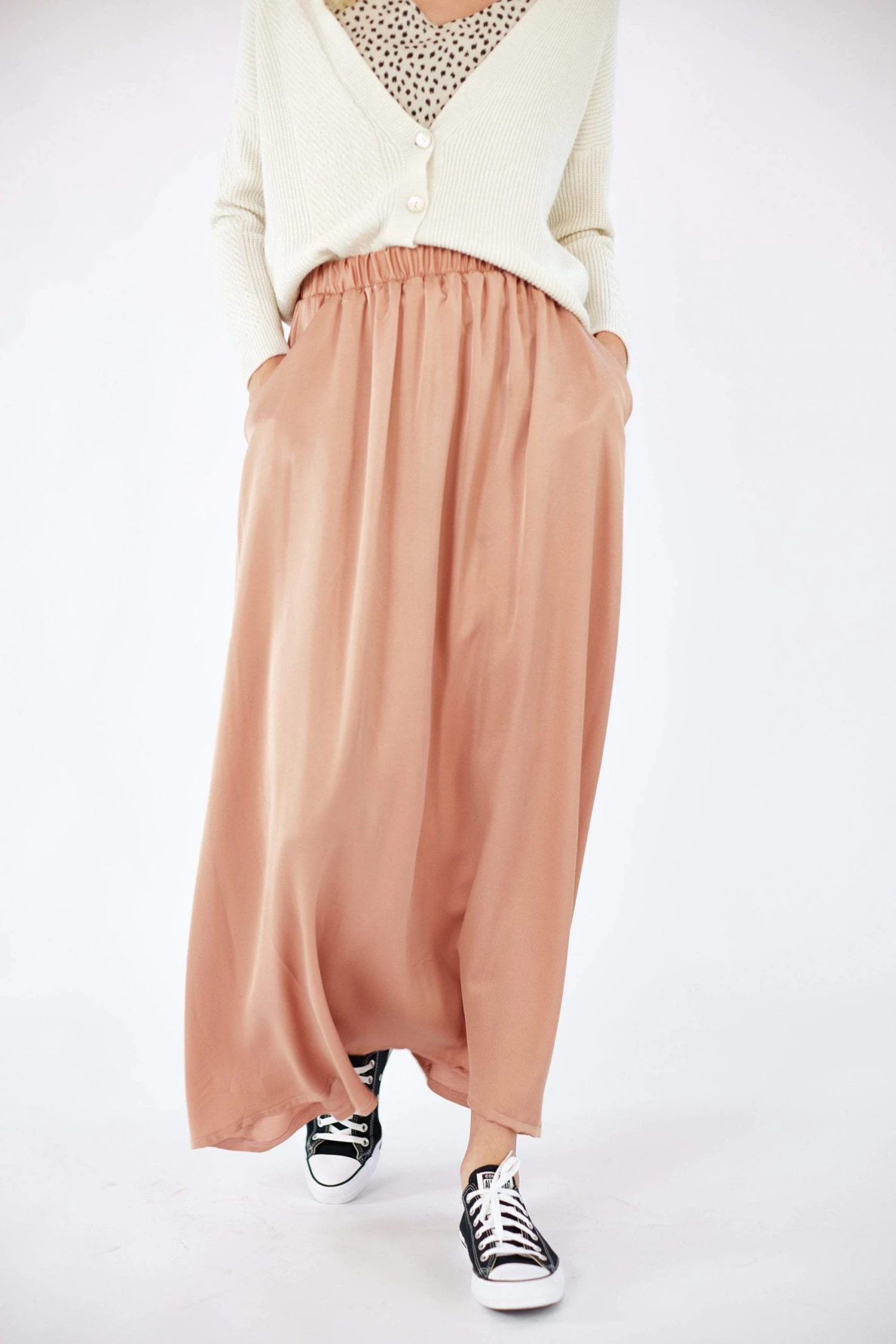 SHOKO Skirts & Bottoms Skirt Allegra Silky Dusty Pink. 2 SHOKO Skirts & Bottoms Skirt Allegra Silky Dusty Pink.