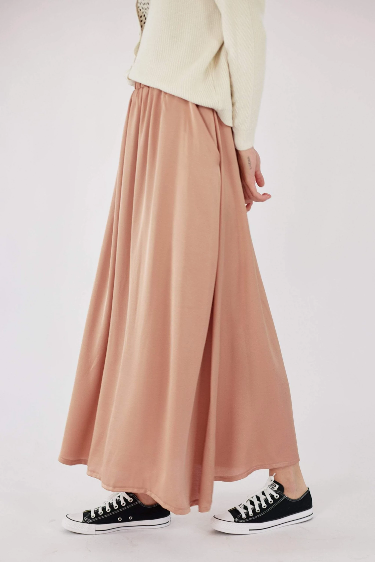 SHOKO Skirts & Bottoms Skirt Allegra Silky Dusty Pink. 3 SHOKO Skirts & Bottoms Skirt Allegra Silky Dusty Pink.