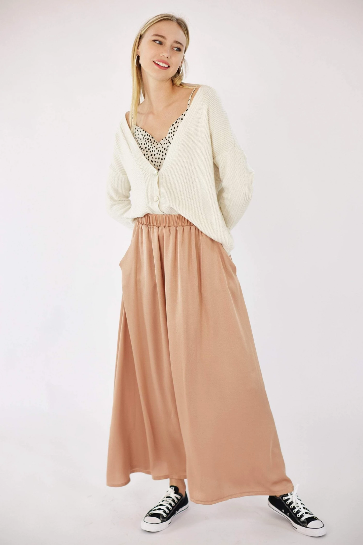 SHOKO Skirts & Bottoms Skirt Allegra Silky Dusty Pink. 1 SHOKO Skirts & Bottoms Skirt Allegra Silky Dusty Pink.