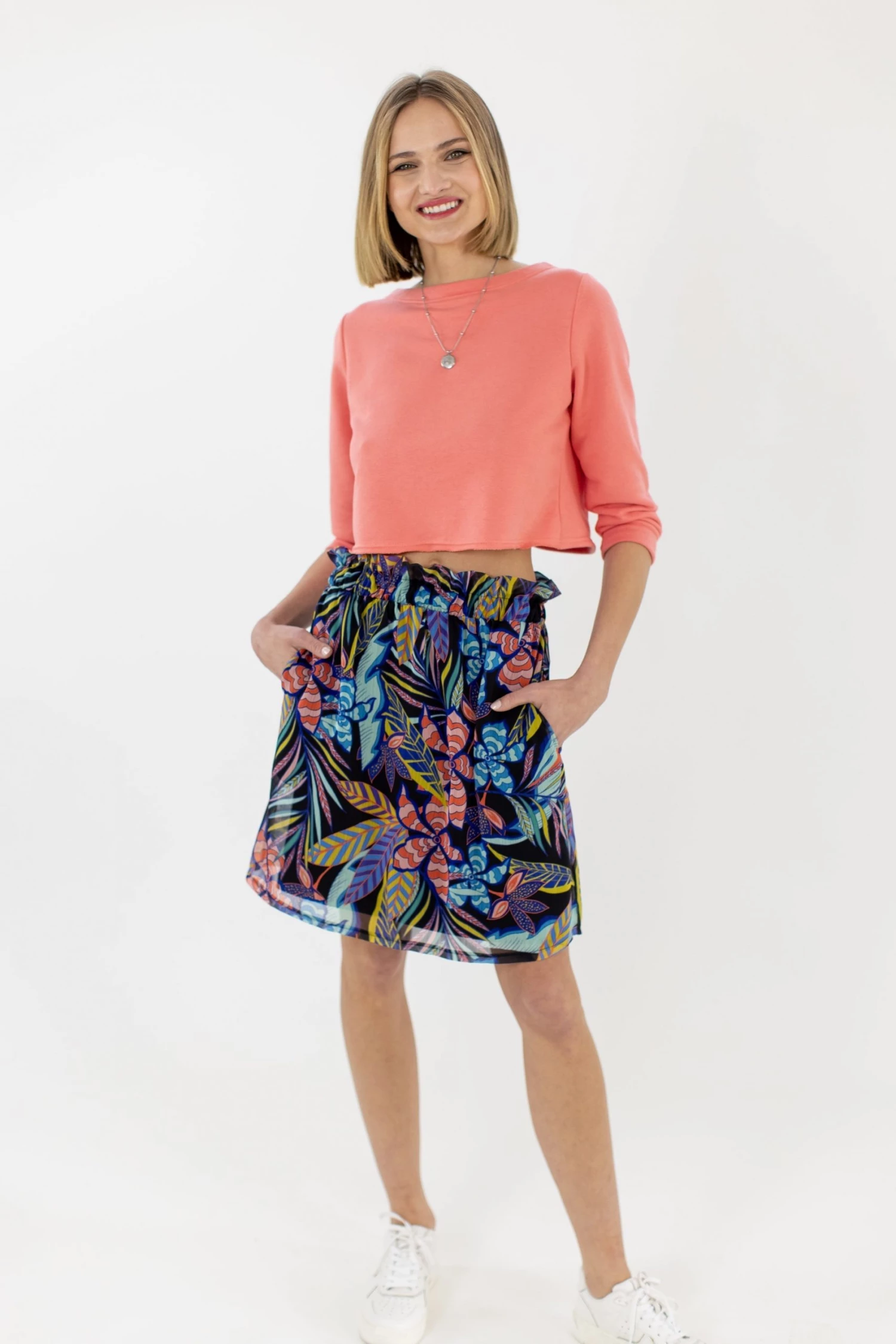 SHOKO Skirts & Bottoms Skirt Luna Flowers. 2 SHOKO Skirts & Bottoms Skirt Luna Flowers.