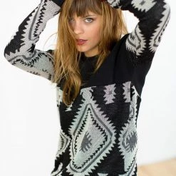 SHOKO Sweaters & Hoodies Sweater Helsinki Black Aztec. 6 SHOKO Sweaters & Hoodies Sweater Helsinki Black Aztec.
