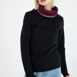 SHOKO Sweater Hide & Seek In Black Aztec. Sweaters & Hoodies