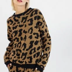 SHOKO Sweater Leo. Sweaters & Hoodies