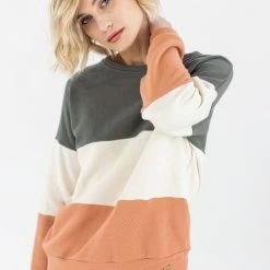 SHOKO Sweaters & Hoodies Sweater Mia Artemis.