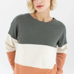 SHOKO Sweaters & Hoodies Sweater Mia Artemis.