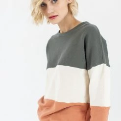 SHOKO Sweaters & Hoodies Sweater Mia Artemis.