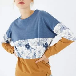 SHOKO Sweater Mia Blue Shrub Rose Sweaters & Hoodies