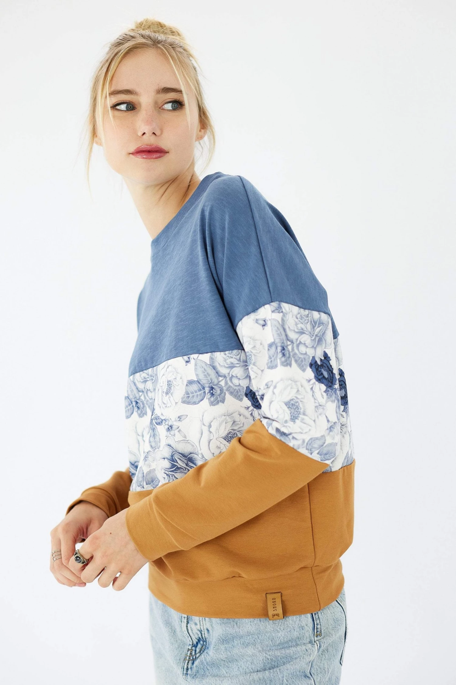 SHOKO Sweater Mia Blue Shrub Rose Sweaters & Hoodies 4 SHOKO Sweater Mia Blue Shrub Rose Sweaters & Hoodies