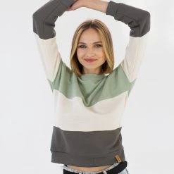 SHOKO Sweaters & Hoodies Sweater Mia Pastel Green, Beige & Dark Grey.