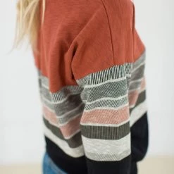 SHOKO Sweater Mia Terracotta Stripes.