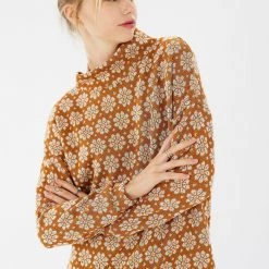 SHOKO Sweater Zoey Knit Orange Brown. Sweaters & Hoodies