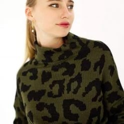SHOKO Sweater Zoey Olive Leo Sweaters & Hoodies