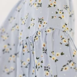 SHOKO Tops & T-Shirts Top Daisy Light Blue Floral