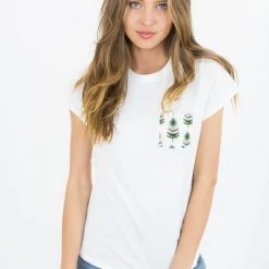 SHOKO Tops & T-Shirts Top English White. 5 SHOKO Tops & T-Shirts Top English White.