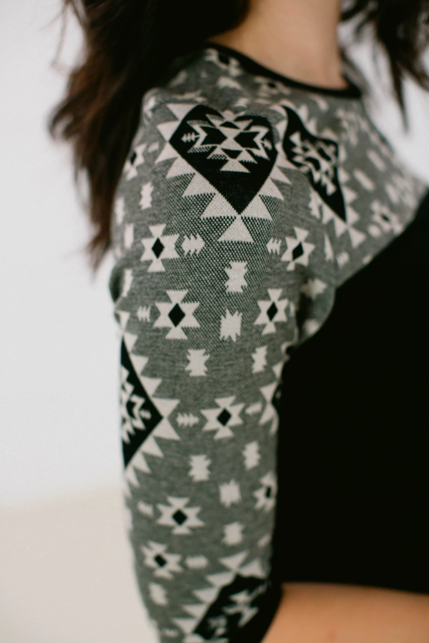 SHOKO Top Julka Black Aztec. 2 SHOKO Top Julka Black Aztec.