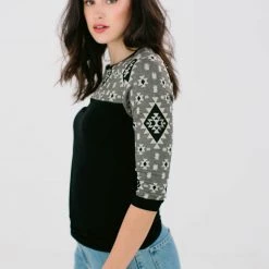 SHOKO Top Julka Black Aztec. 7 SHOKO Top Julka Black Aztec.