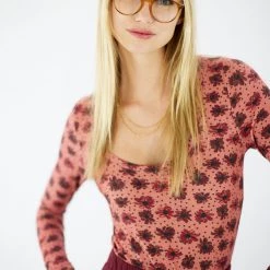 SHOKO Top Lynn Red Daisies. Tops & T-Shirts