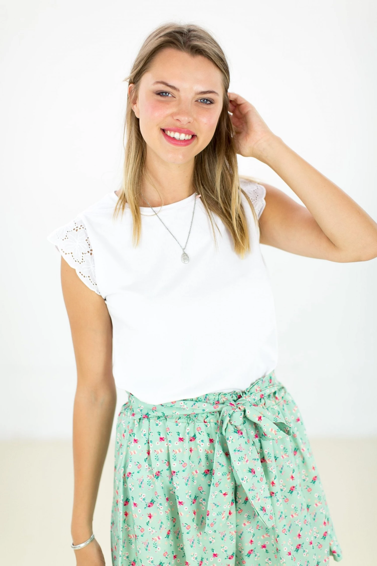 SHOKO Top Mariella White Lace. 1 SHOKO Top Mariella White Lace.